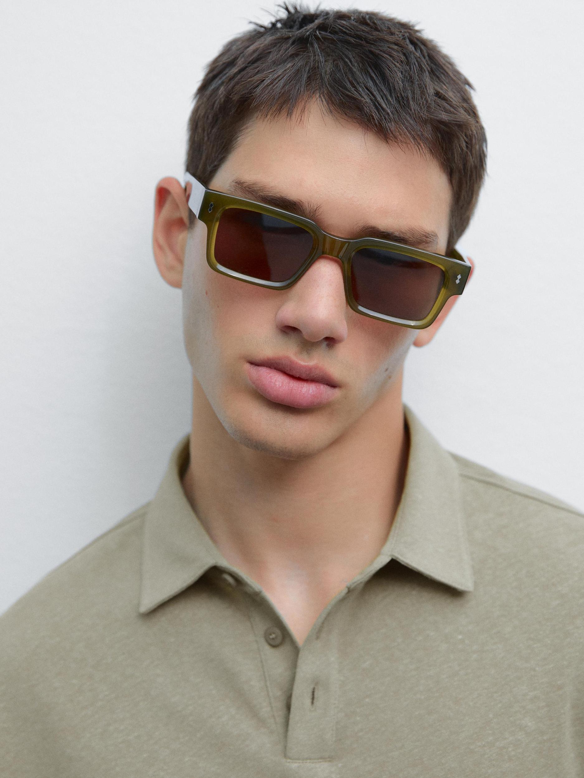 Short sleeve linen blend polo shirt Product Image