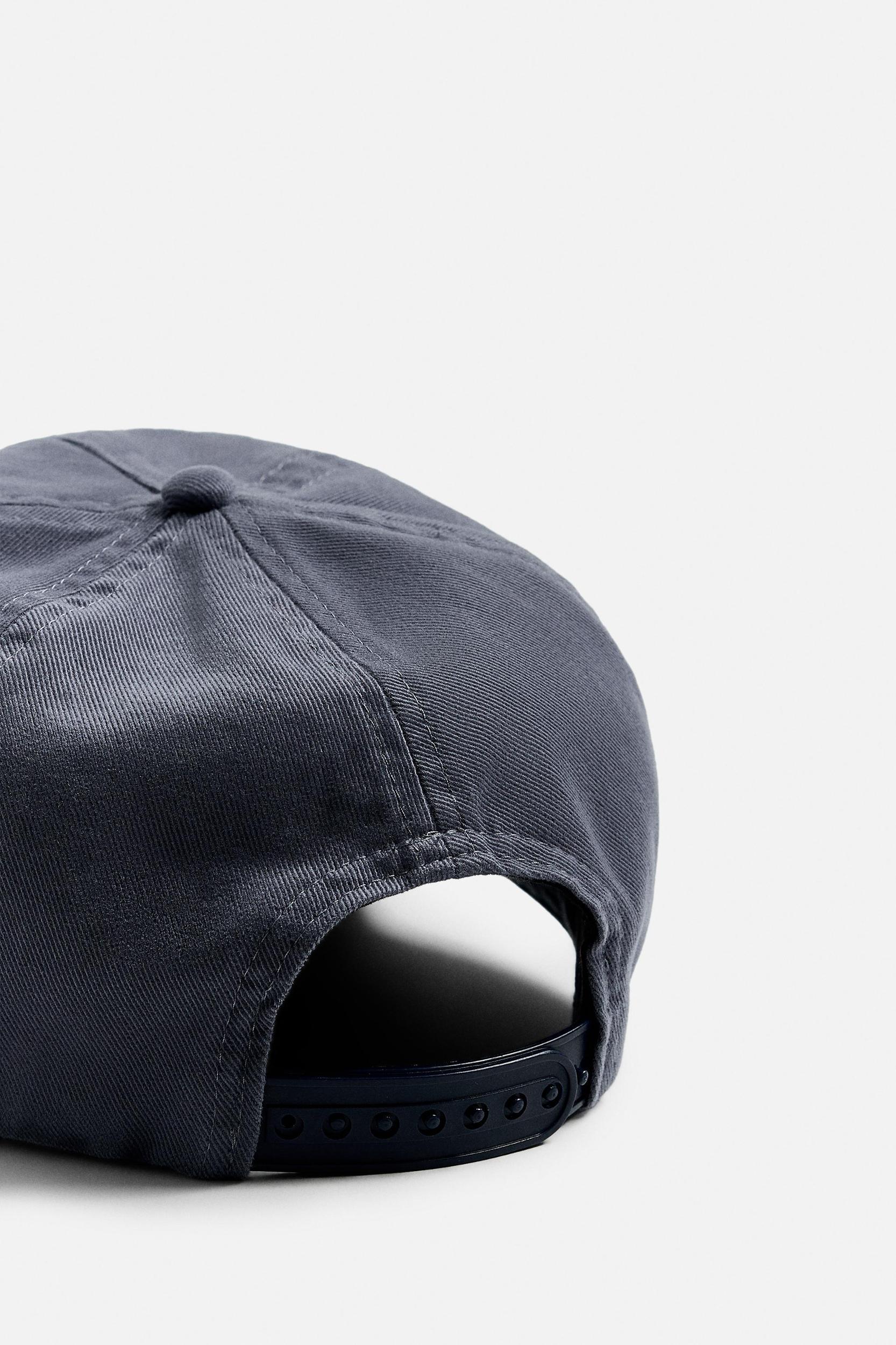 FLAT BILL PRINTED CAP Product Image