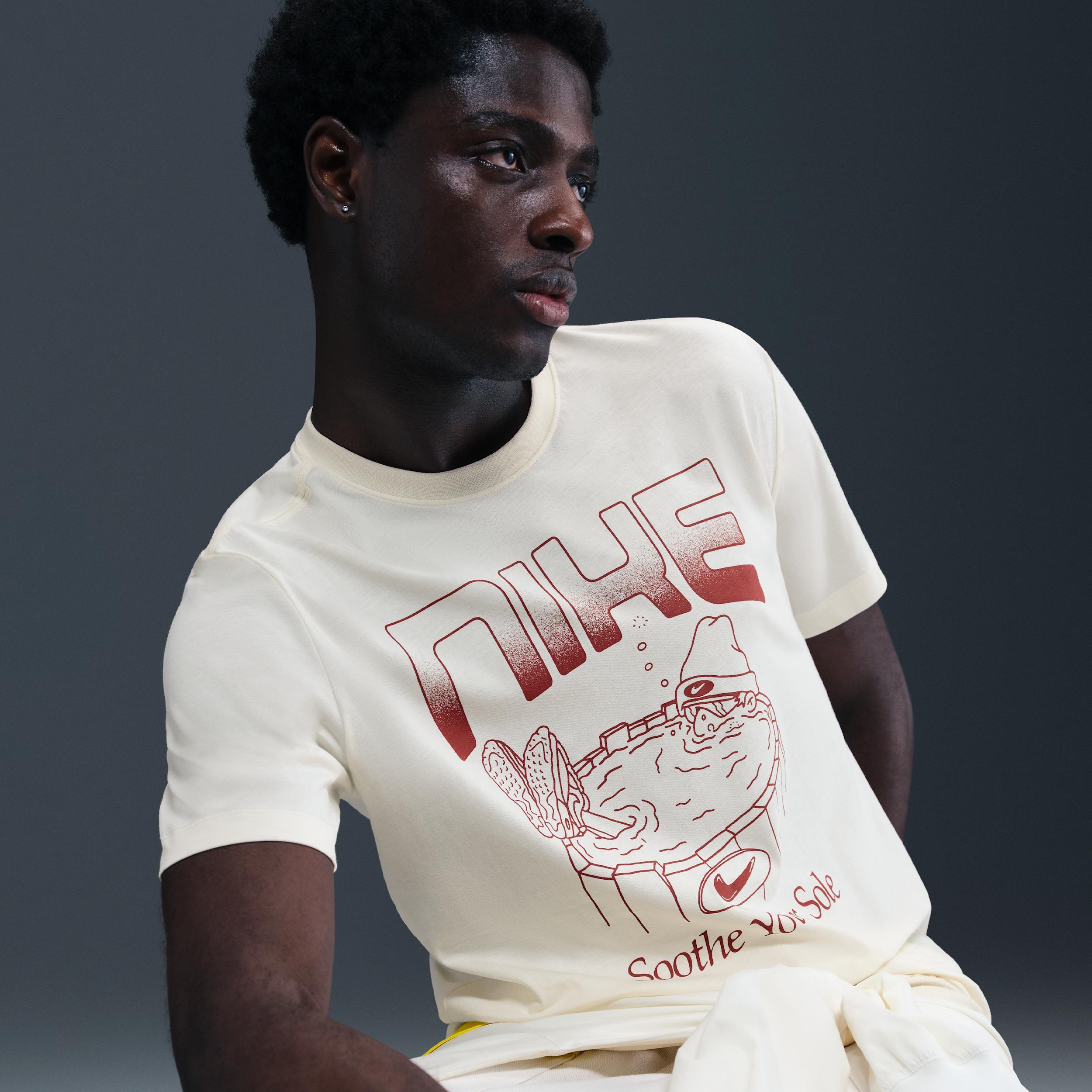 Nike Sportswear T-Shirt Product Image