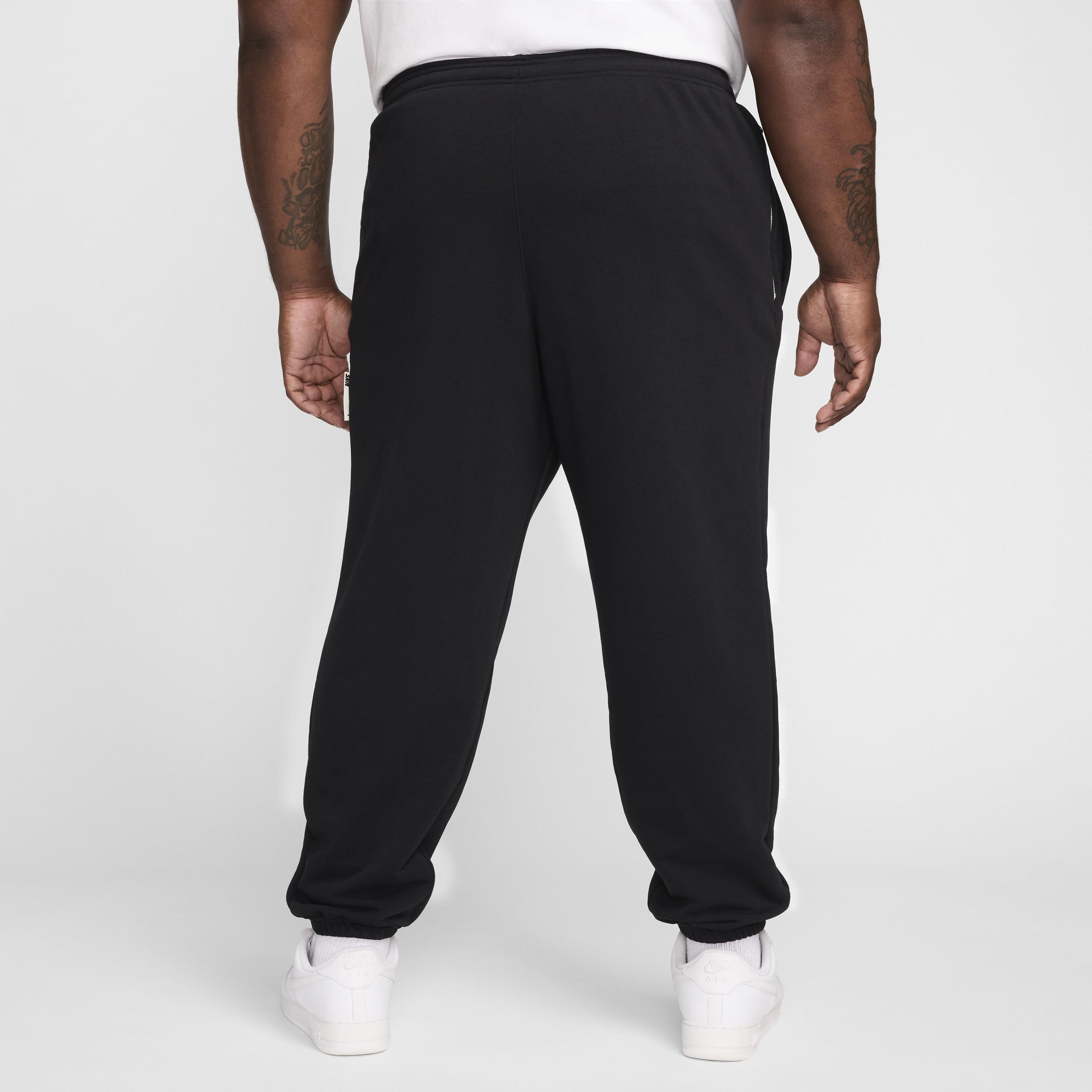 Nike Men's Standard Issue Dri-FIT Basketball Pants Product Image