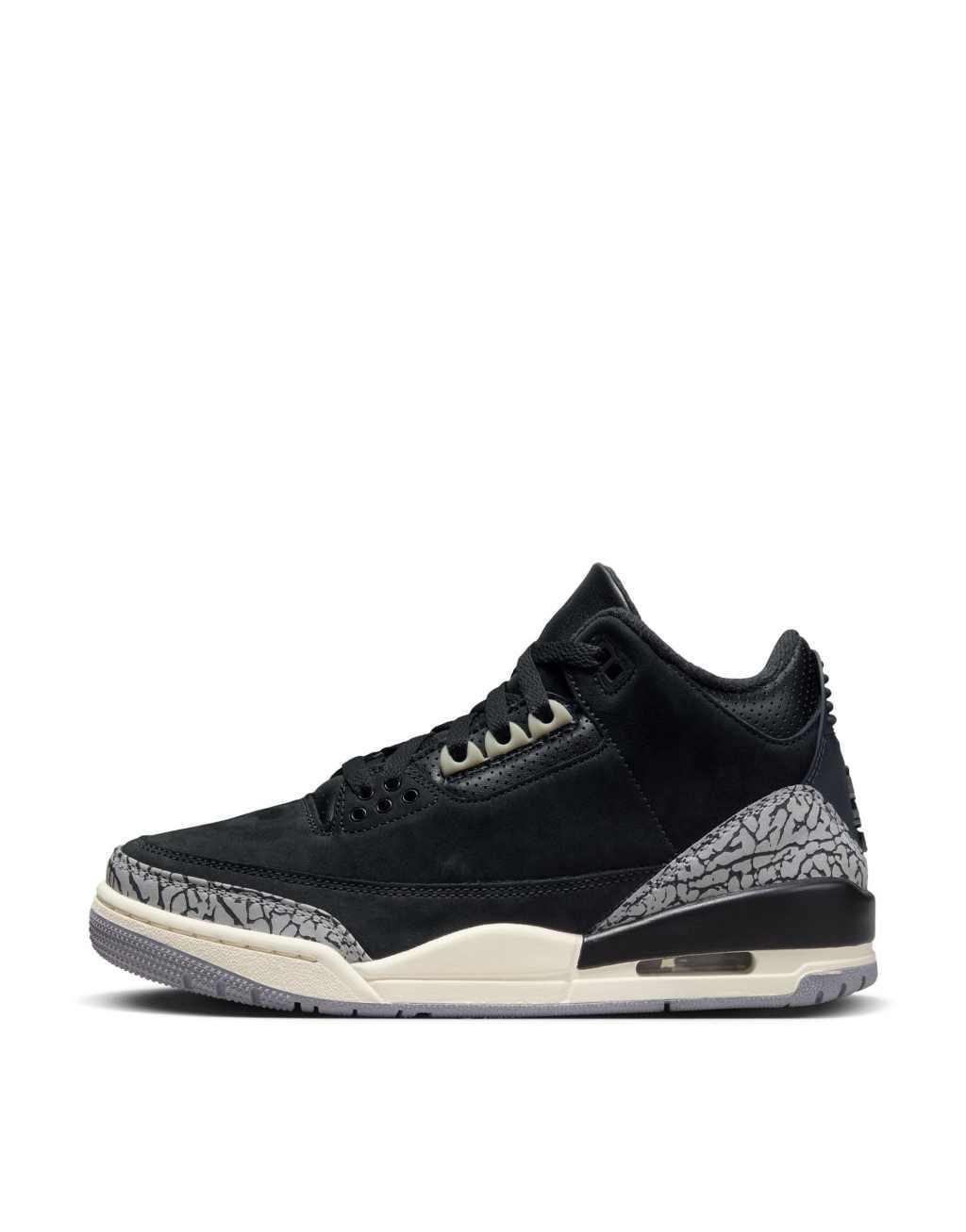 Nike Air Jordan 3 Retro sneakers in black and white Product Image