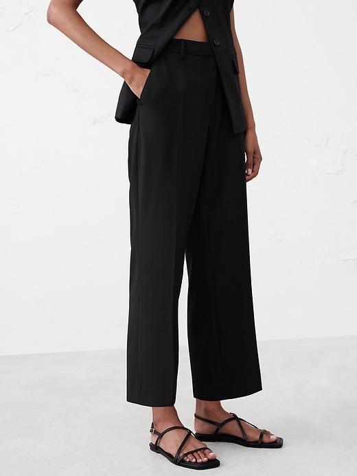 Sculpted 2.0 Straight Pant Product Image