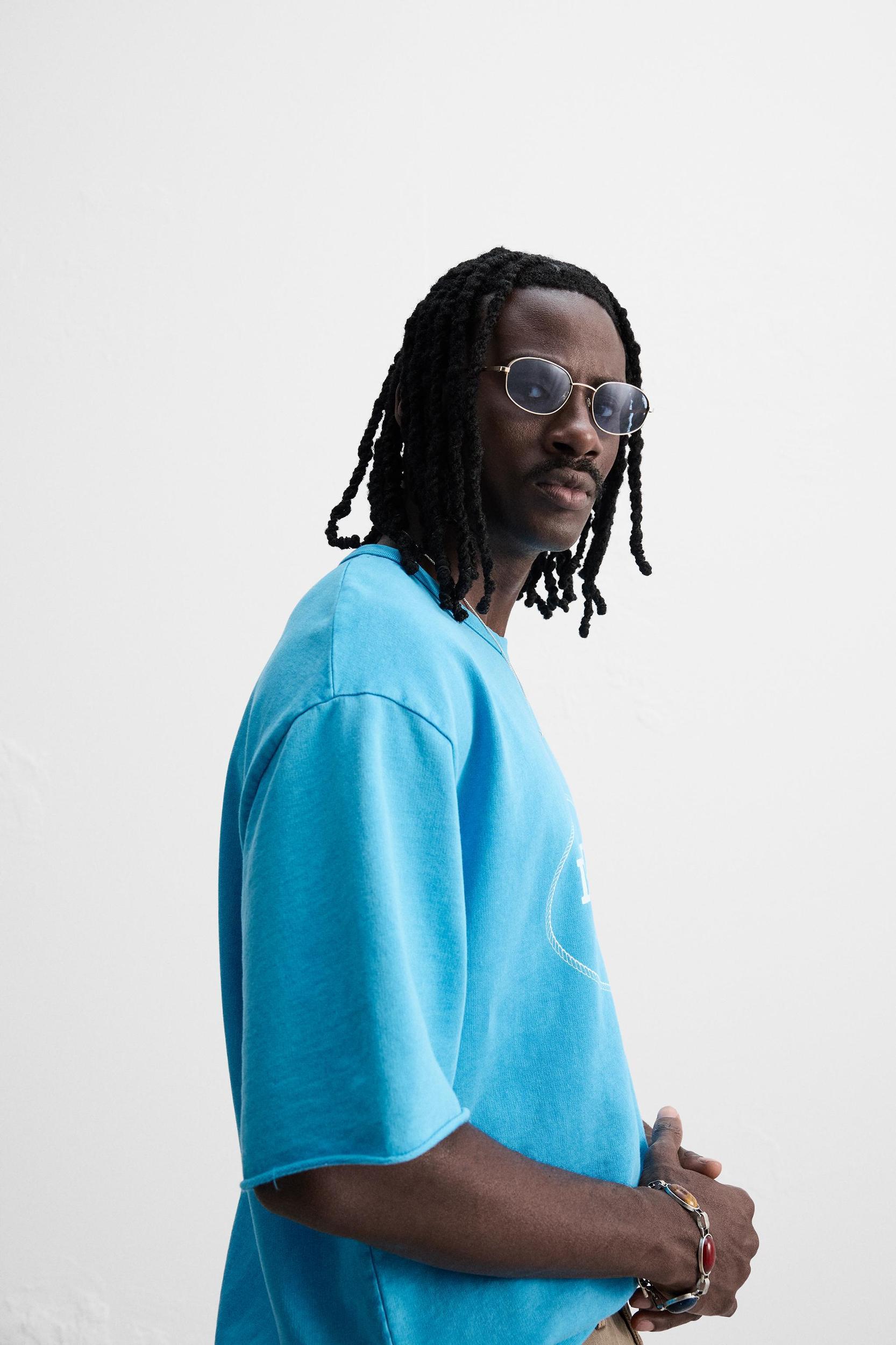 WASHED SWEATSHIRT WITH CONTRAST PRINT Product Image