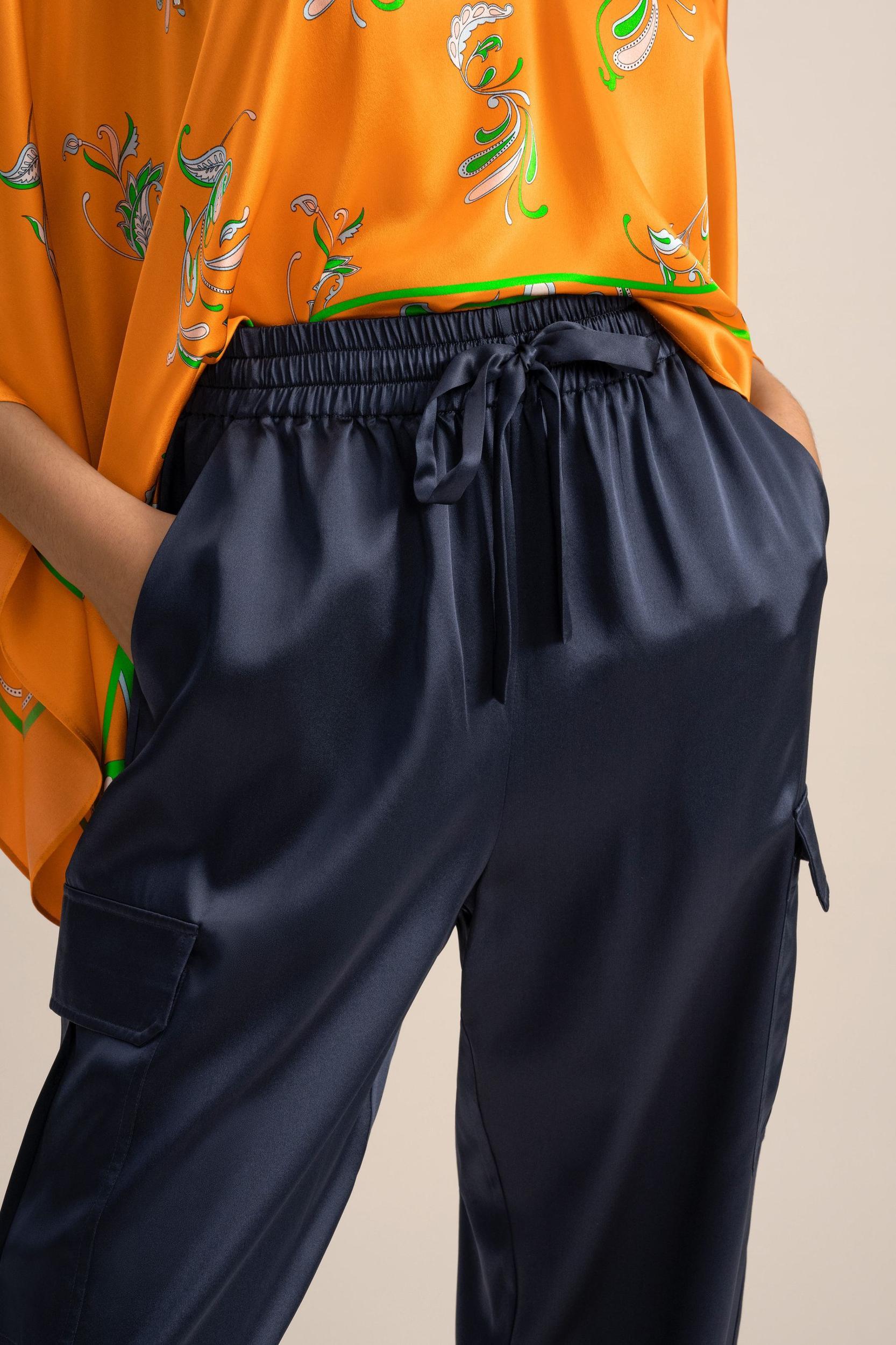 LILYSILK Silk Pants Women Black Sandwashed Silk Wrinkle-Resistant Comfort-Meets-Style Mid-Rise Stretchable Trouser Legs for Holiday 12 Product Image