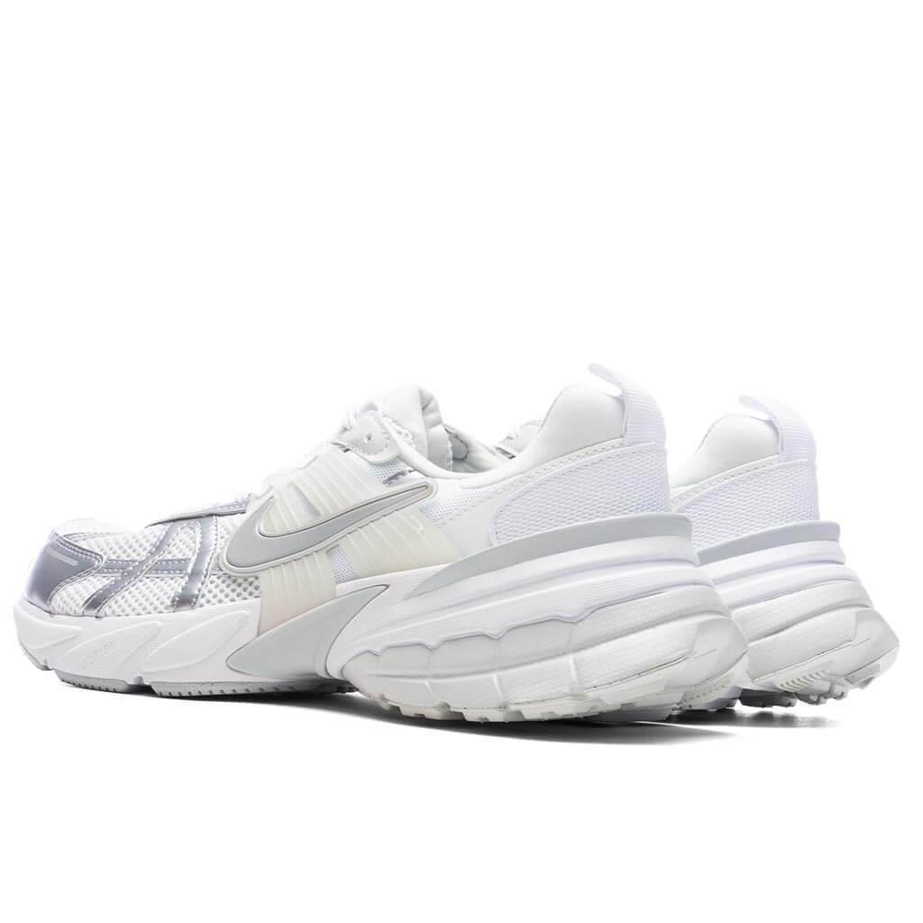 Women's V2K Run - White/Metallic Silver/Platinum Tint Female Product Image