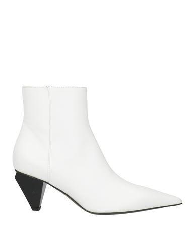 AGL ATTILIO GIUSTI LEOMBRUNI Agl Woman Ankle Boots White Size 8 Leather Product Image