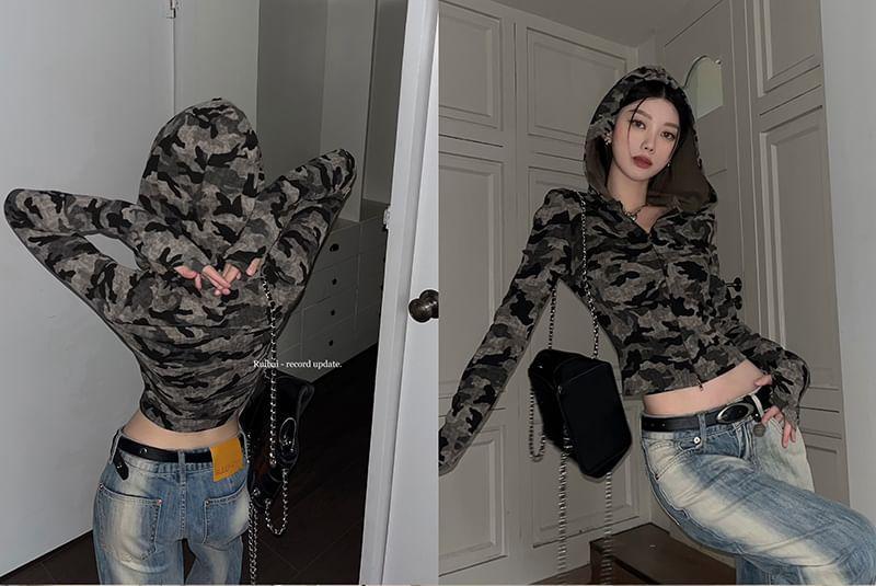 Camo Print Zip-Up Crop Hoodie Product Image