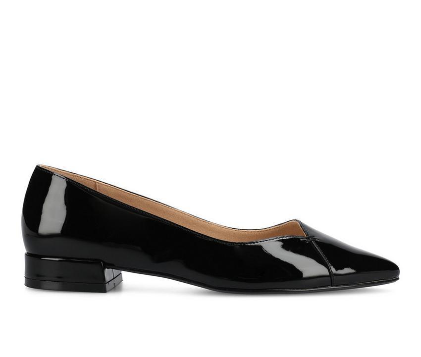 Women's Journee Collection Carmin Flats Product Image