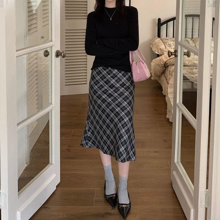 High Rise Plaid Midi A-Line Skirt Product Image