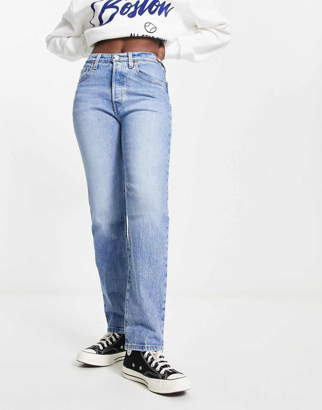 Levi's 501 straight leg jeans in light wash  Product Image