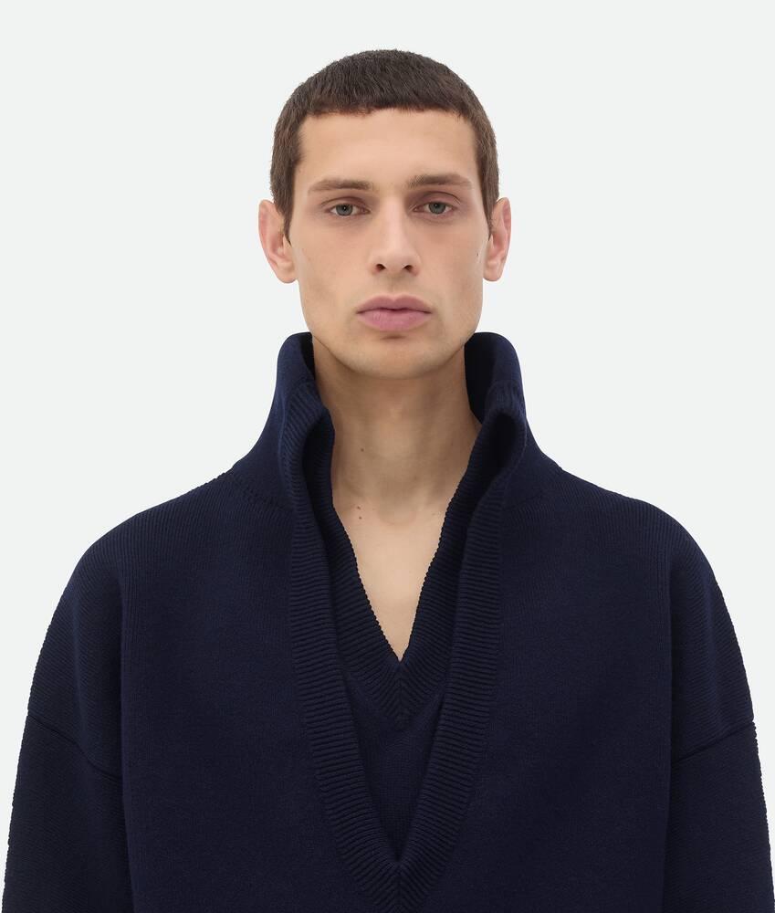 Men's Compact Wool Jumper in Navy Product Image