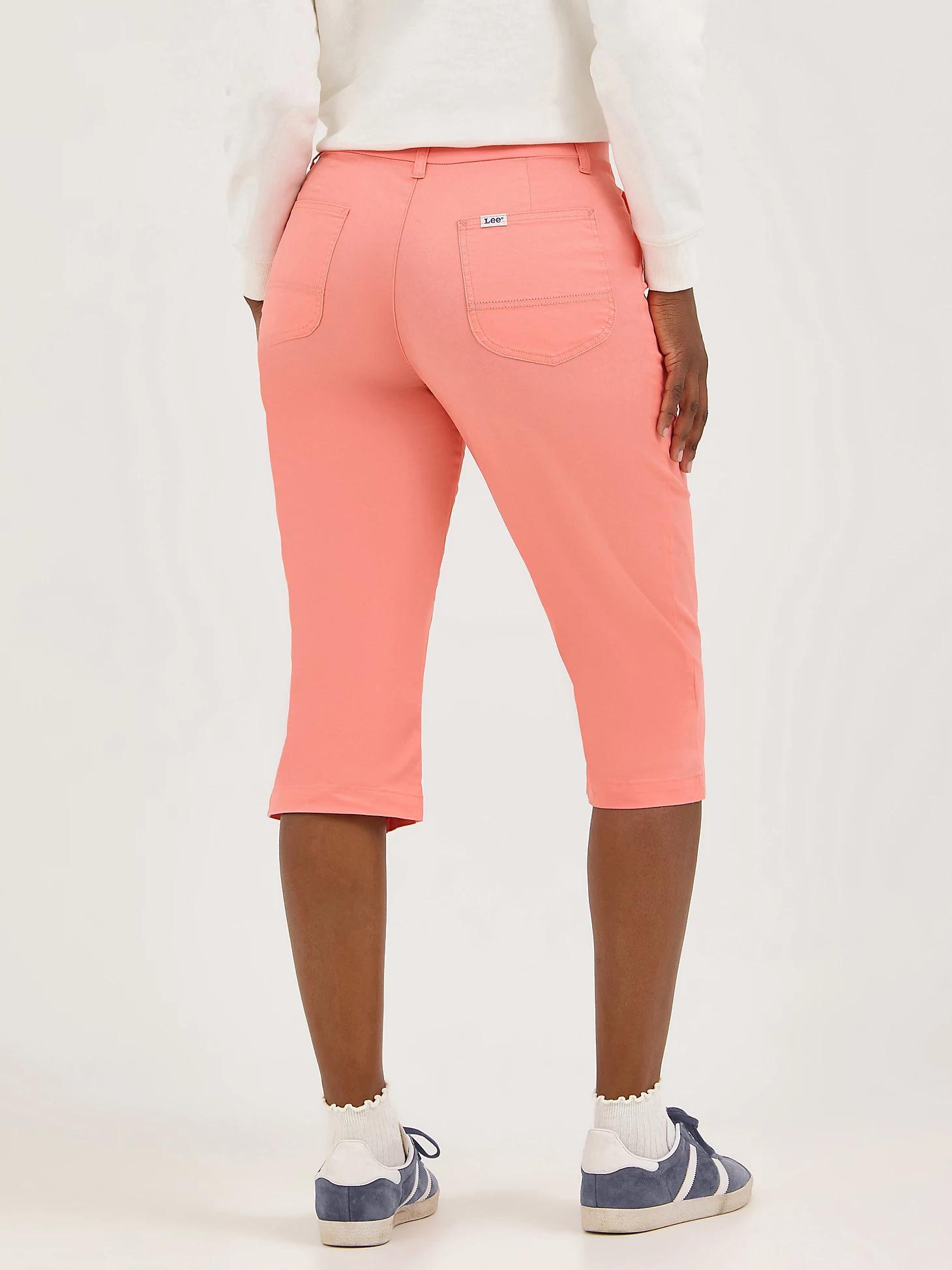 Women's Ultra Lux Comfort with Flex-to-Go Relaxed Fit Utility Skimmer | Women's Capris & Crops | Lee® Product Image