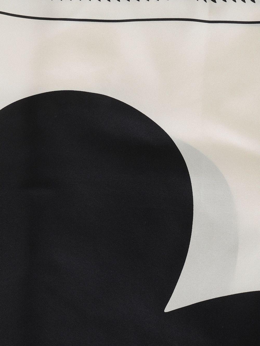 floral-print scarf Product Image