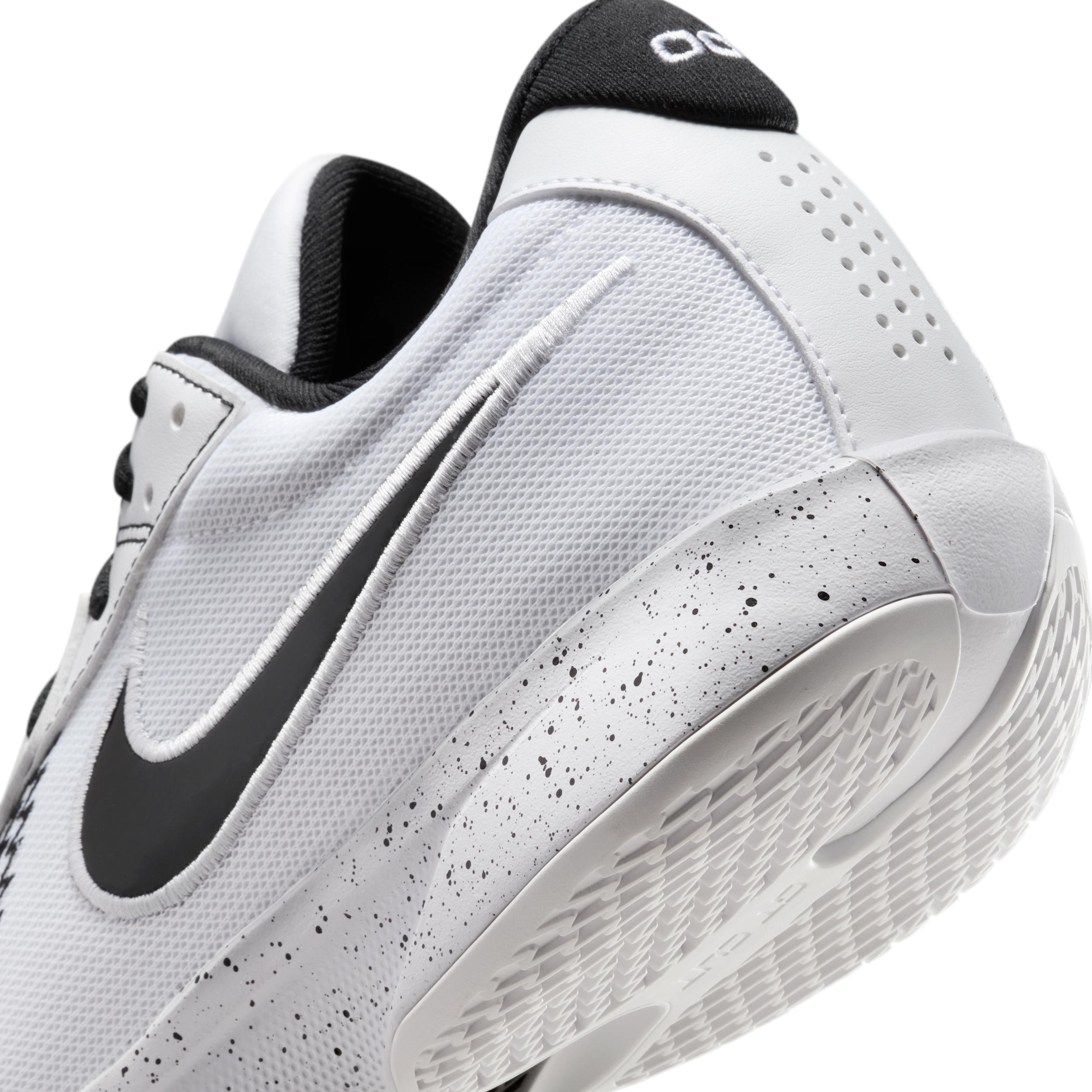 Nike Men's G.T. Cut Academy Basketball Shoes Product Image