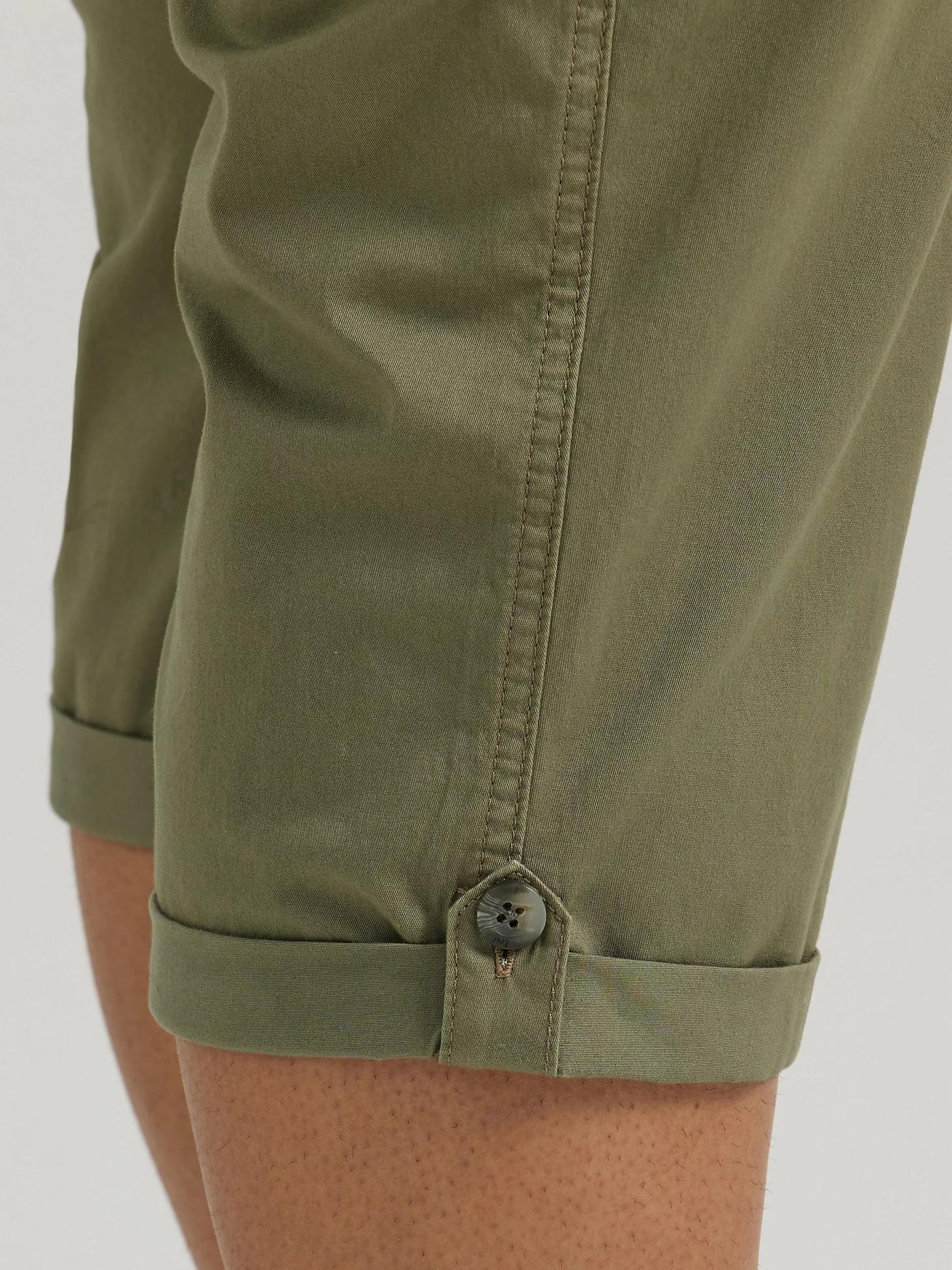 Women's Ultra Lux Comfort with Flex-To-Go Relaxed Fit Cargo Capri (Plus) | Women's Capris & Crops | Lee® Product Image