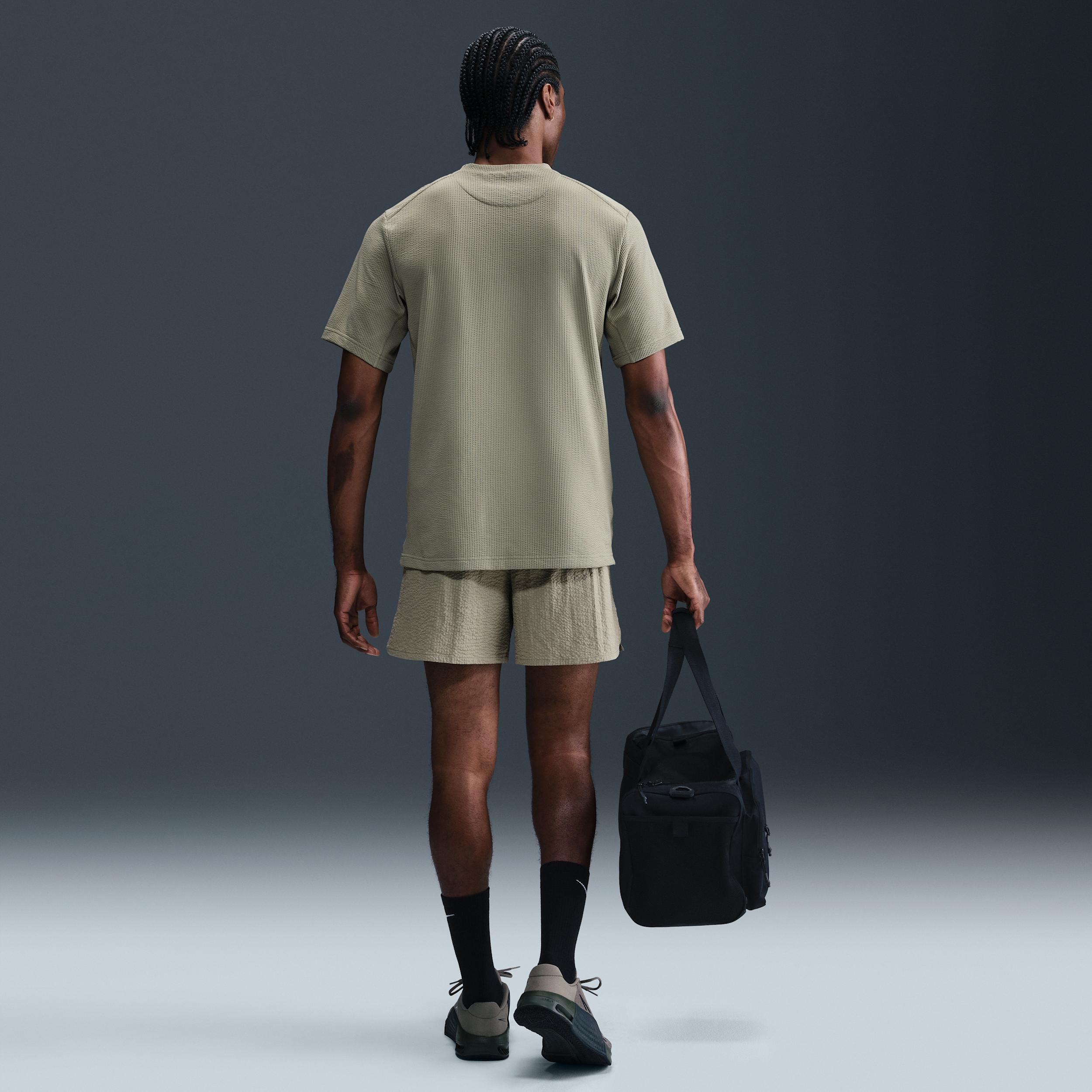 Nike Mens Unlimited Dri-FIT 5 Unlined Seersucker Versatile Shorts | HJ4091-320 Product Image