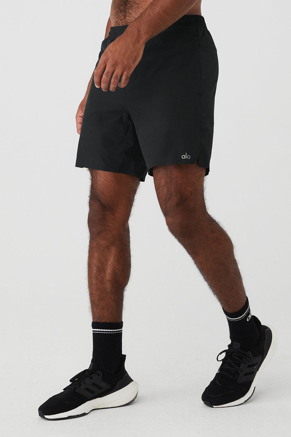 7" Traction Short - Black Male Product Image