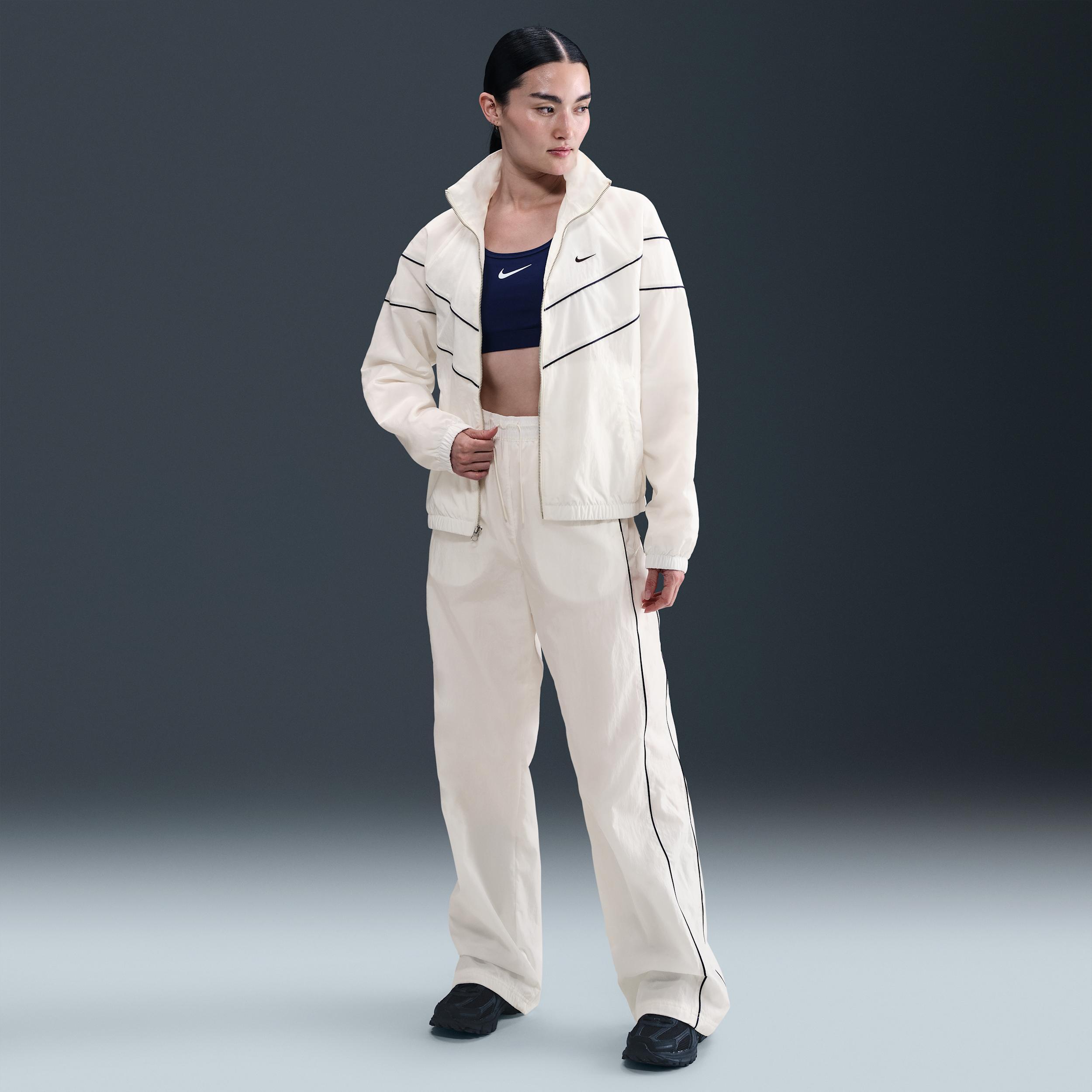 Nike Womens Windrunner Loose UV Woven Full-Zip Jacket | FV6304-135 Product Image