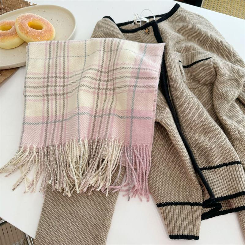 Plaid Fringed Scarf Product Image