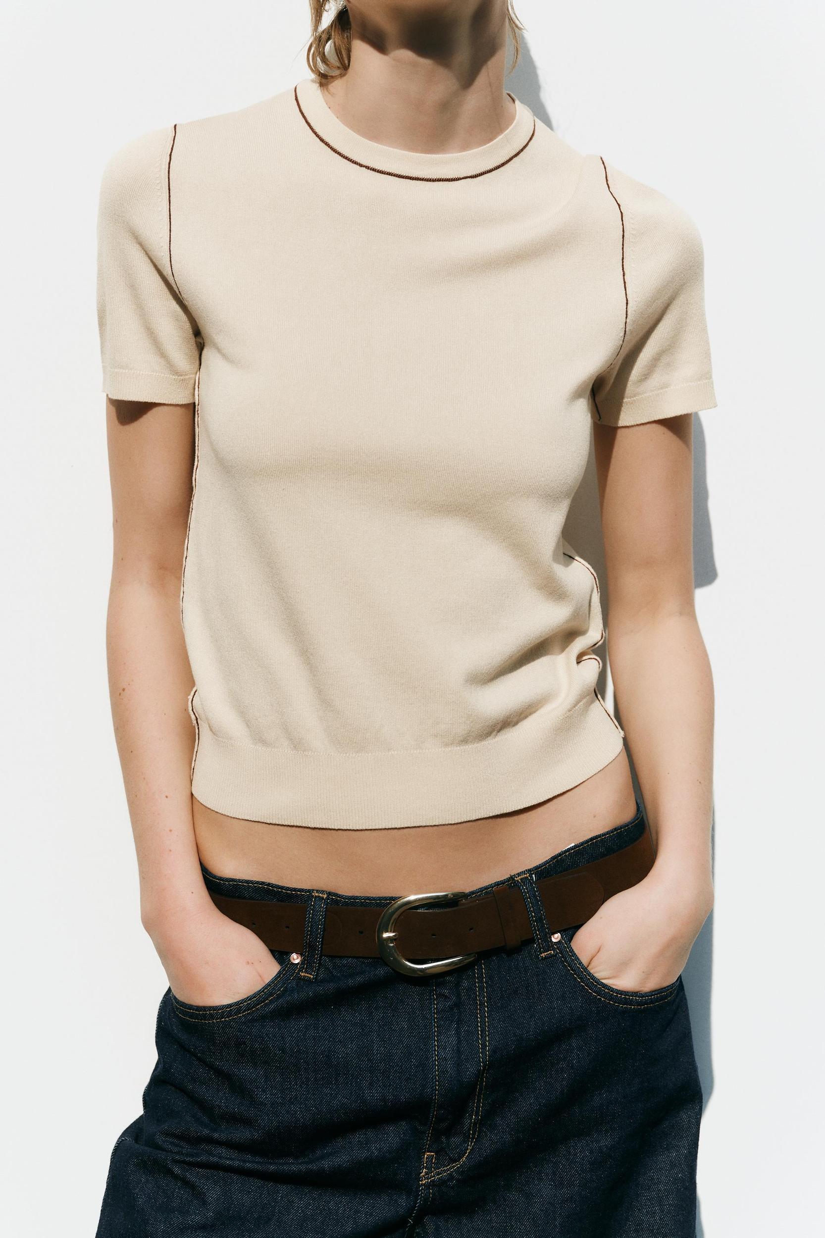 TRIMMED SHORT SLEEVE KNIT TOP Product Image