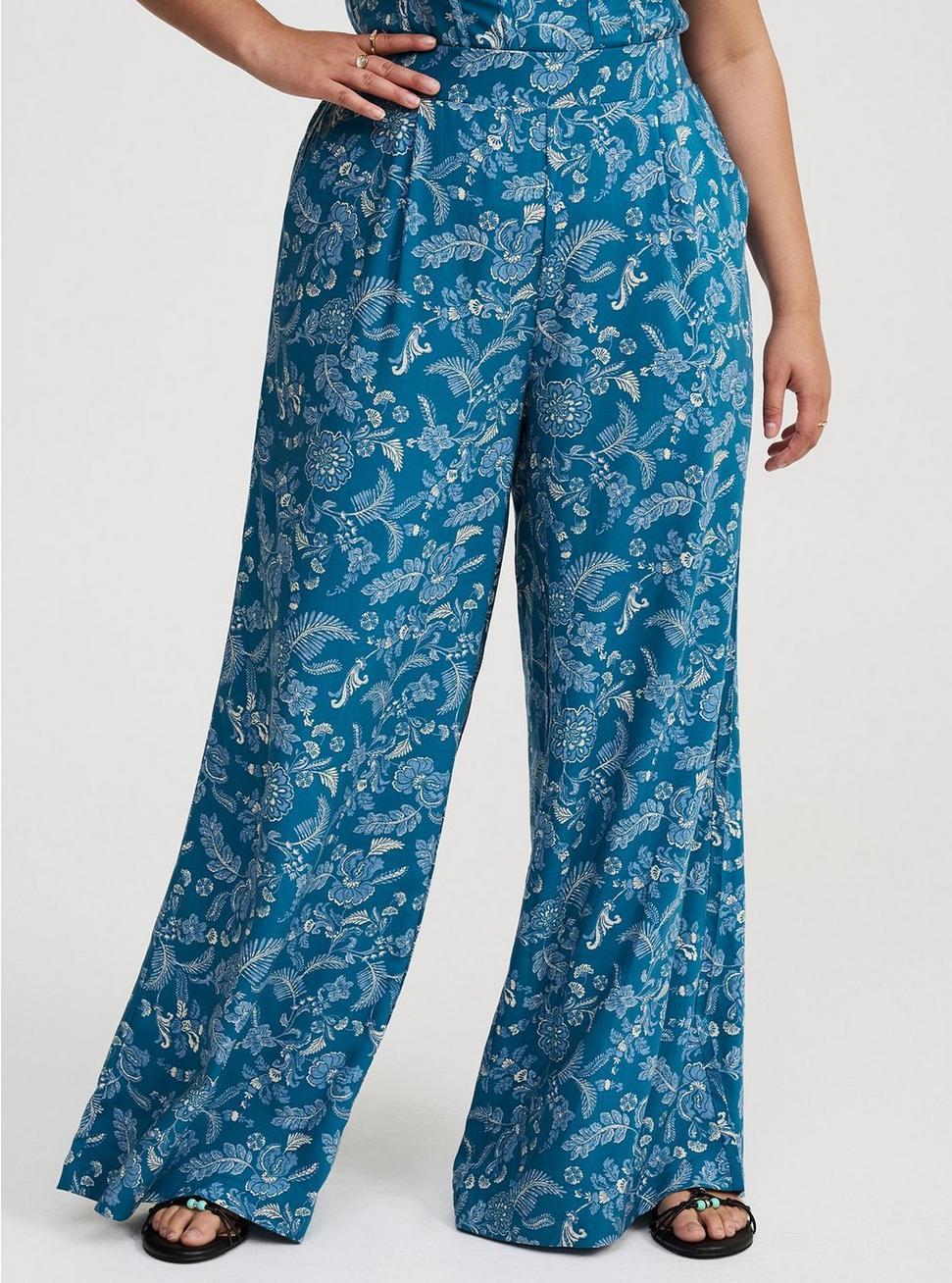 Pull-On Wide Leg Pant Product Image