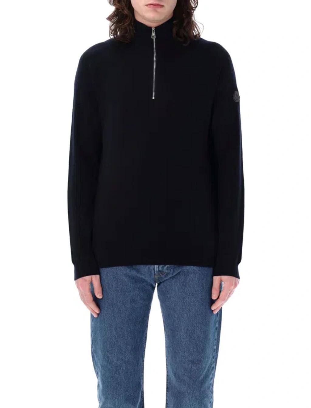 T-neck In Black Product Image