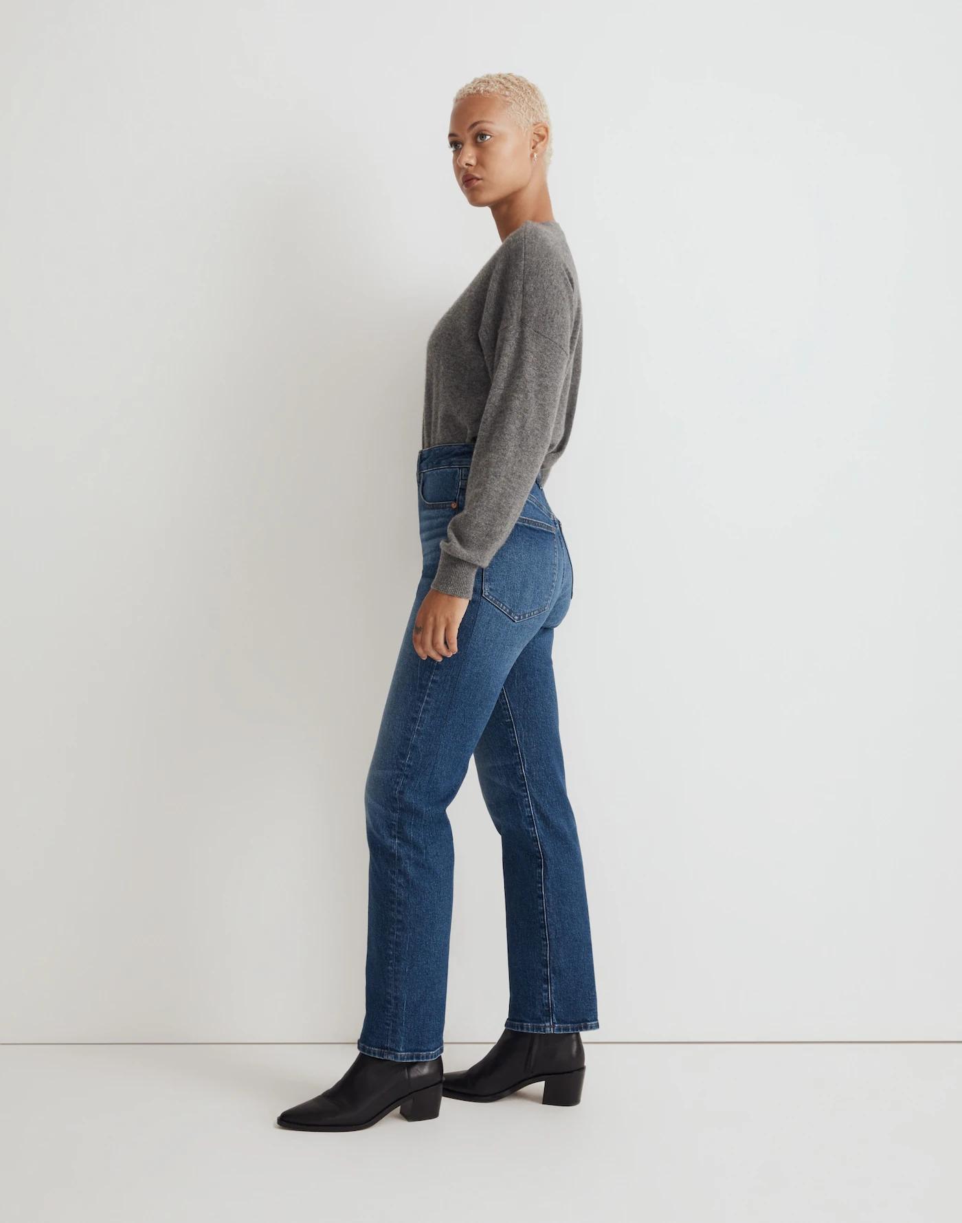 The Curvy '90s Straight Jean Product Image