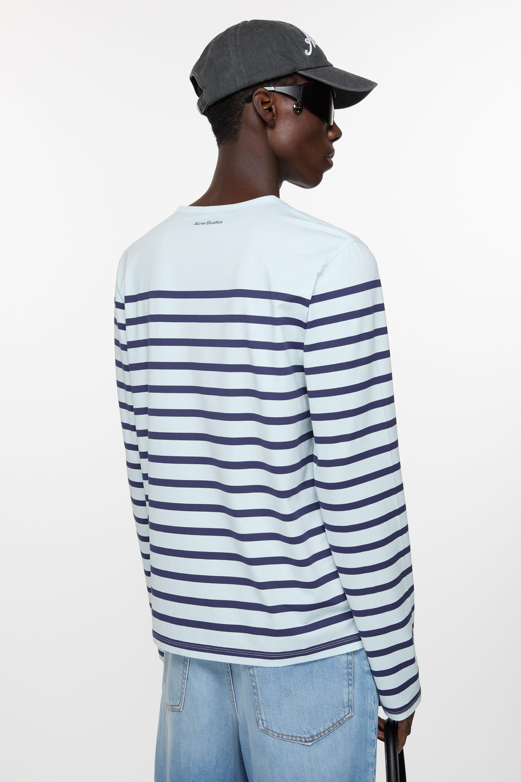 Long sleeve t-shirt Product Image