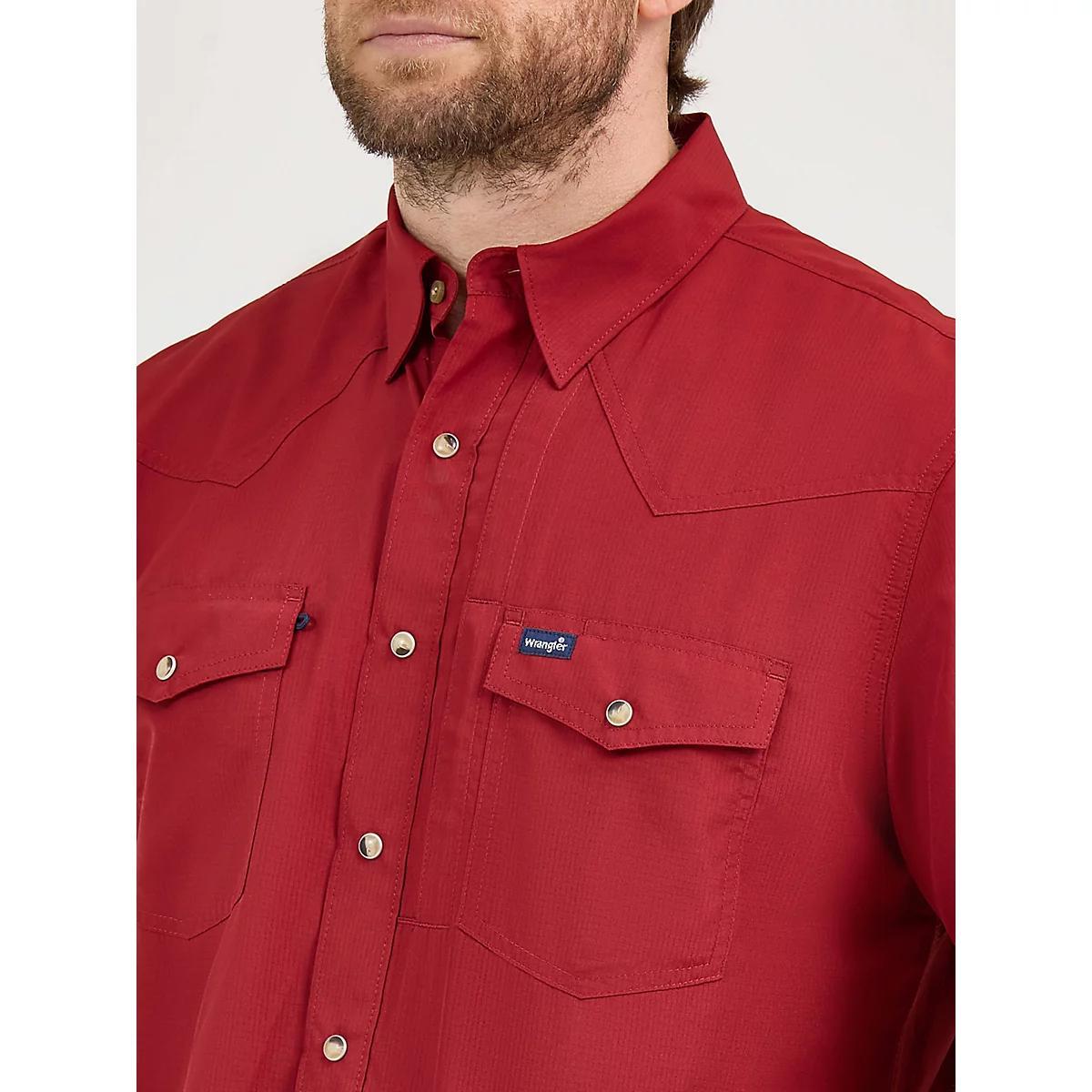 Men's Wrangler Performance Snap Short Sleeve Solid Shirt in Forest Product Image