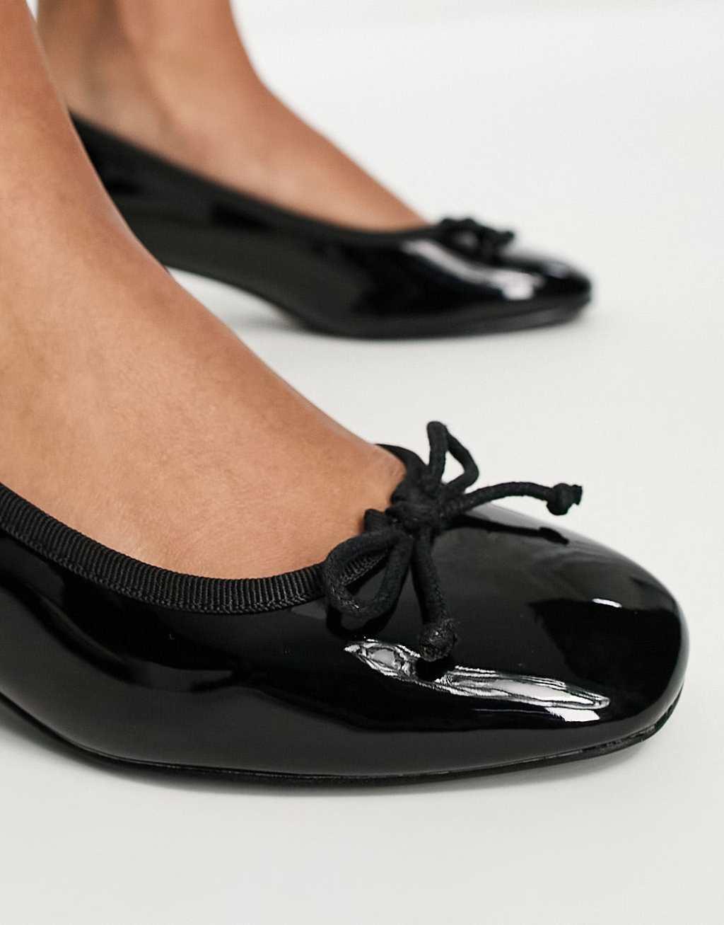 ASOS DESIGN Steffie bow detail mid block heeled shoes Product Image