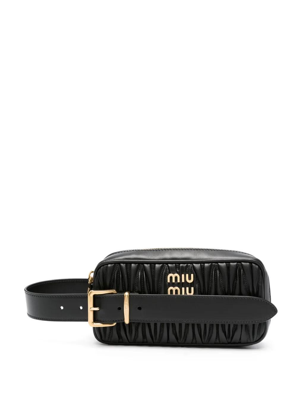 MIU MIU Matelassé Nappa Clutch Bag In Schwarz Product Image