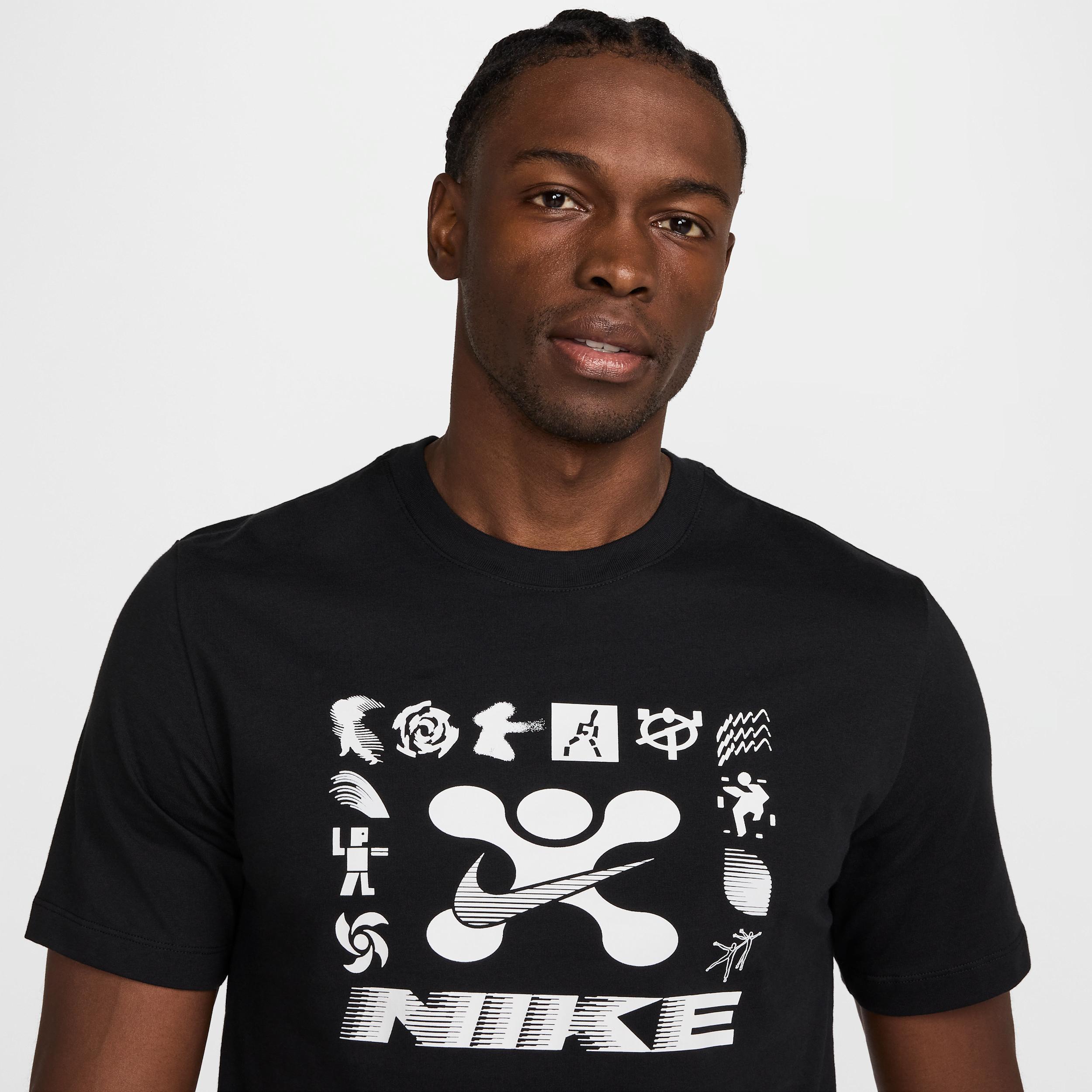 Nike Men's Fitness T-Shirt Product Image