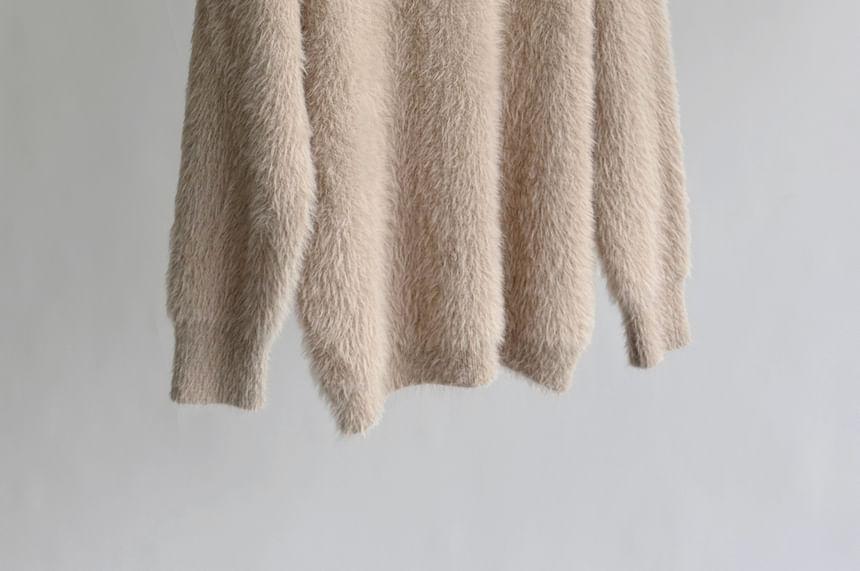 Crew Neck Plain Fluffy Sweater Product Image