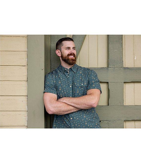 Dakota Grizzly Reel Stretch Short Sleeve Woven Shirt Product Image