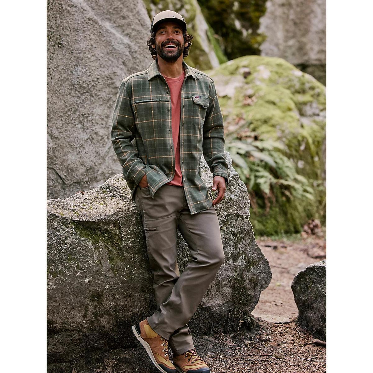 Wrangler ATG™ Men's Cliff Side Utility Pant in Sea Turtle Product Image