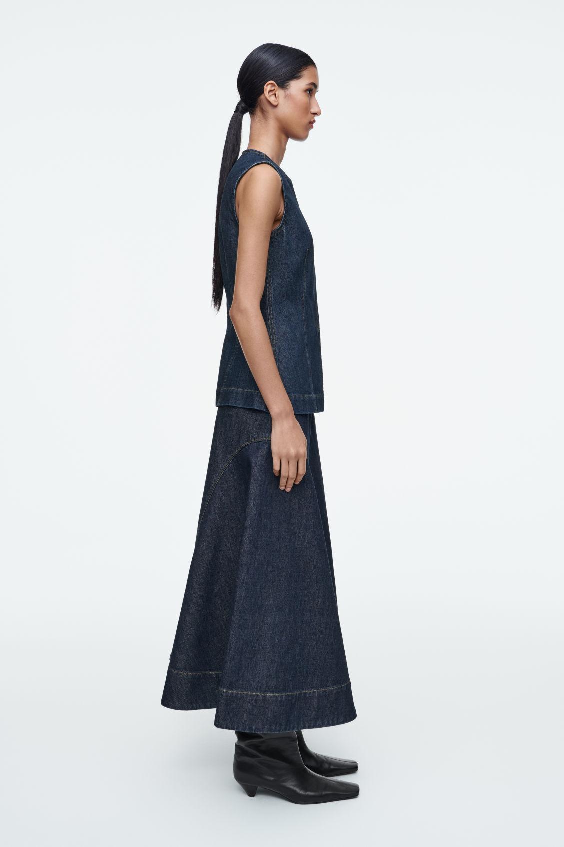 SLEEVELESS DENIM TOP Product Image