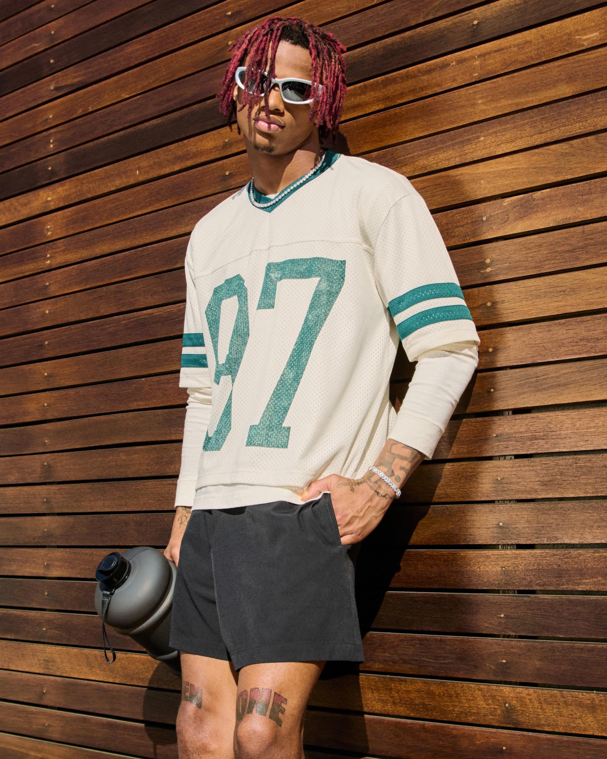 Mid-Thigh Hybrid Active Shorts Product Image