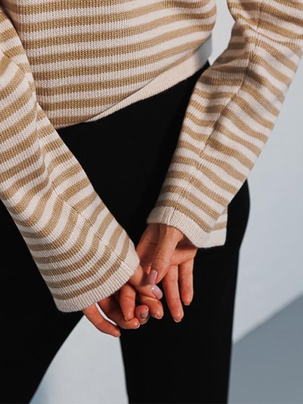 Contrast Color Striped Crew Neck Ribbed Knit Sweater Product Image