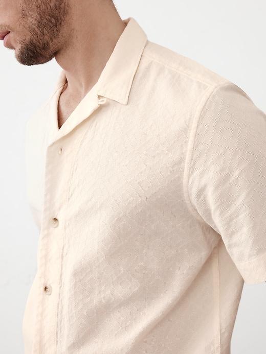 Standard Fit Textured Resort Shirt Product Image
