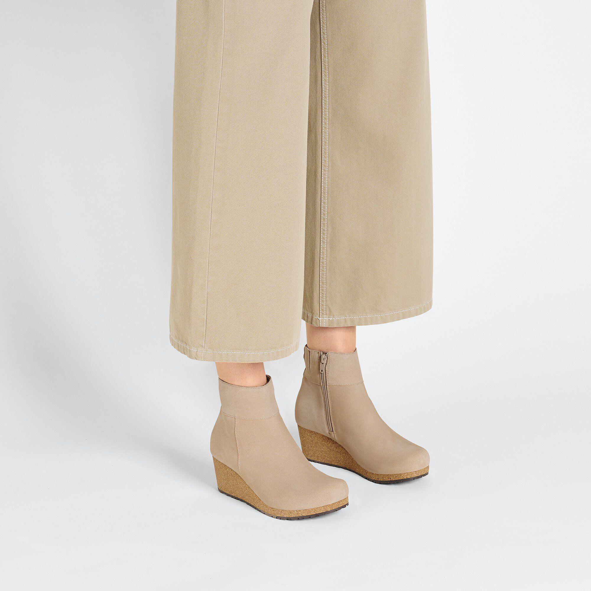 Ebba Suede Leather Product Image