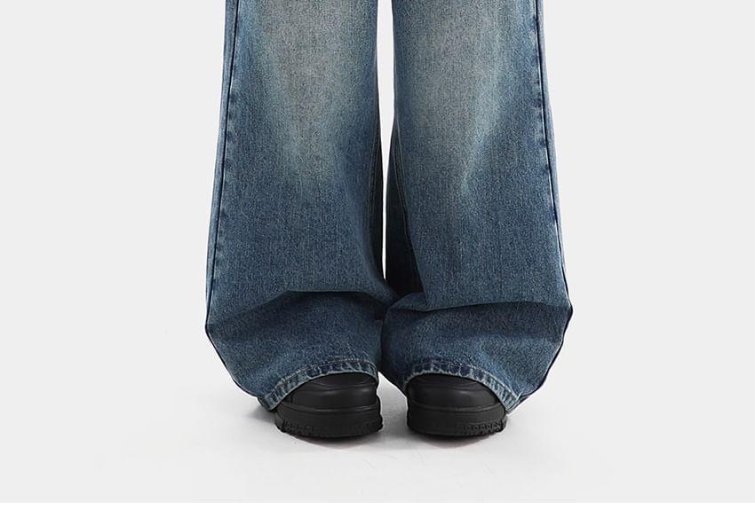 Mid Rise Washed Wide Leg Jeans Product Image