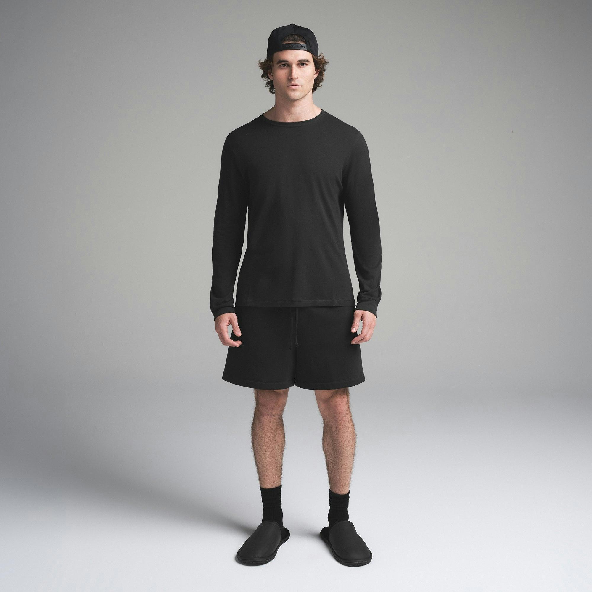 SKIMS COTTON MENS CLASSIC LONG SLEEVE T-SHIRT | ONYX Product Image