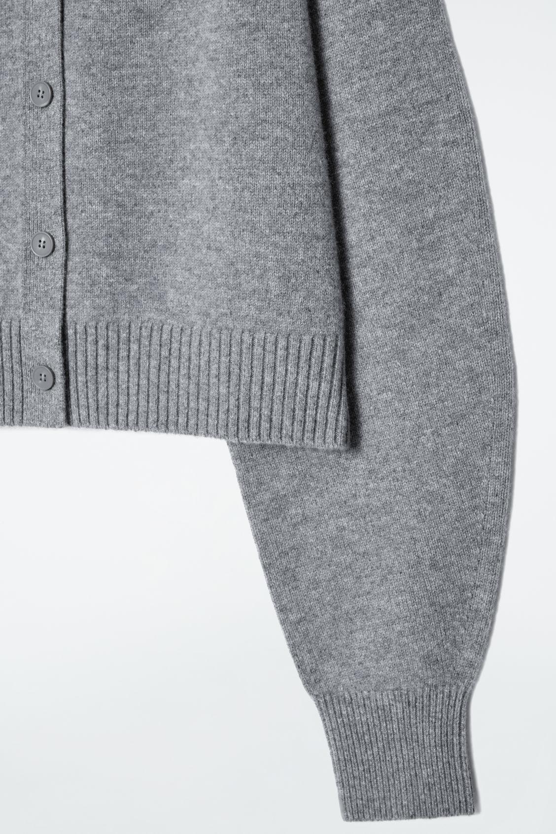CROPPED WOOL CARDIGAN Product Image