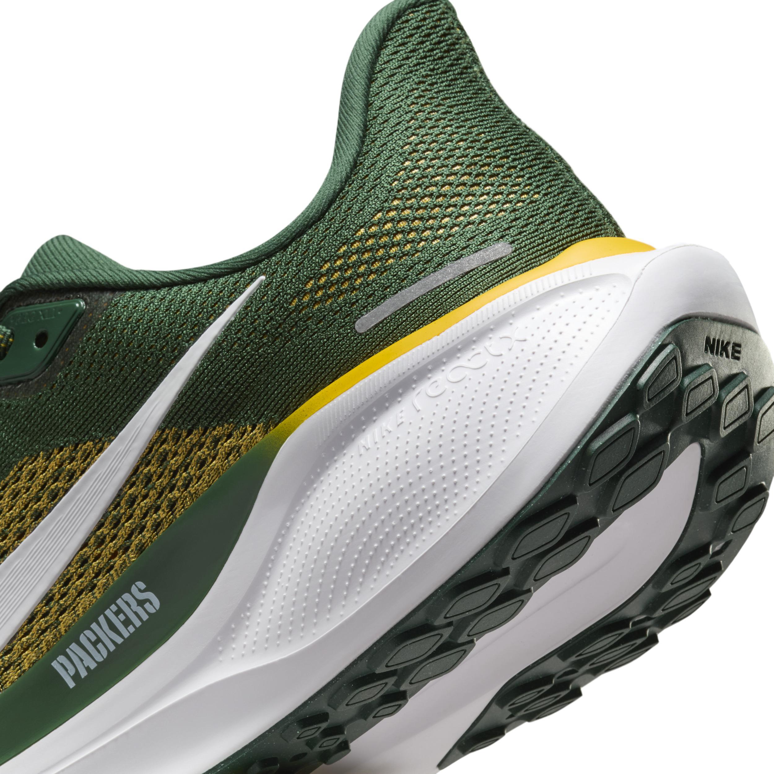 Nike Men's Pegasus 41 NFL Green Bay Packers Road Running Shoes Product Image