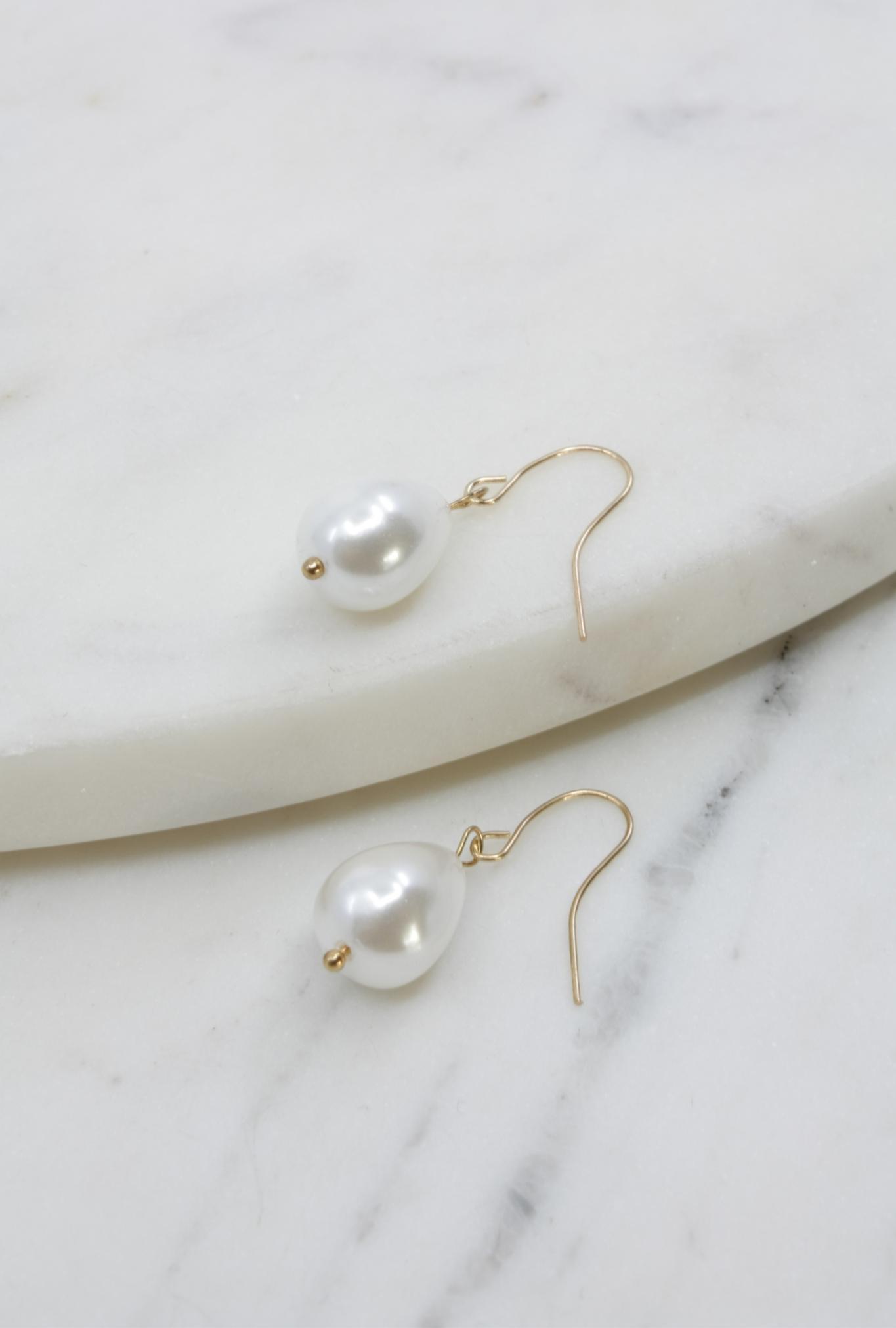 Gold Simple Short Pearl Drop Earrings Product Image