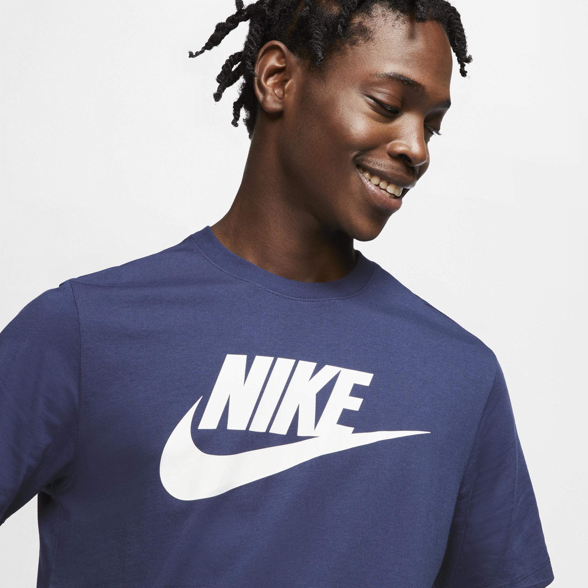 Nike Sportswear Men's T-Shirt Product Image