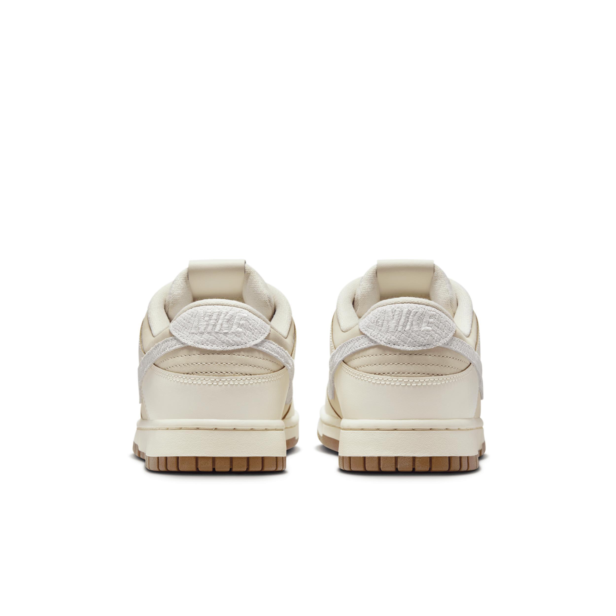 Nike Men's Dunk Low Retro Shoes Product Image