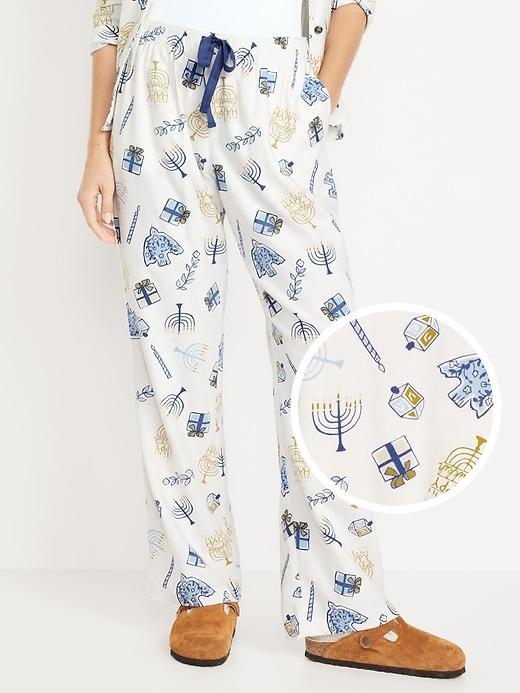 Mid-Rise Printed Flannel Pajama Pants Product Image