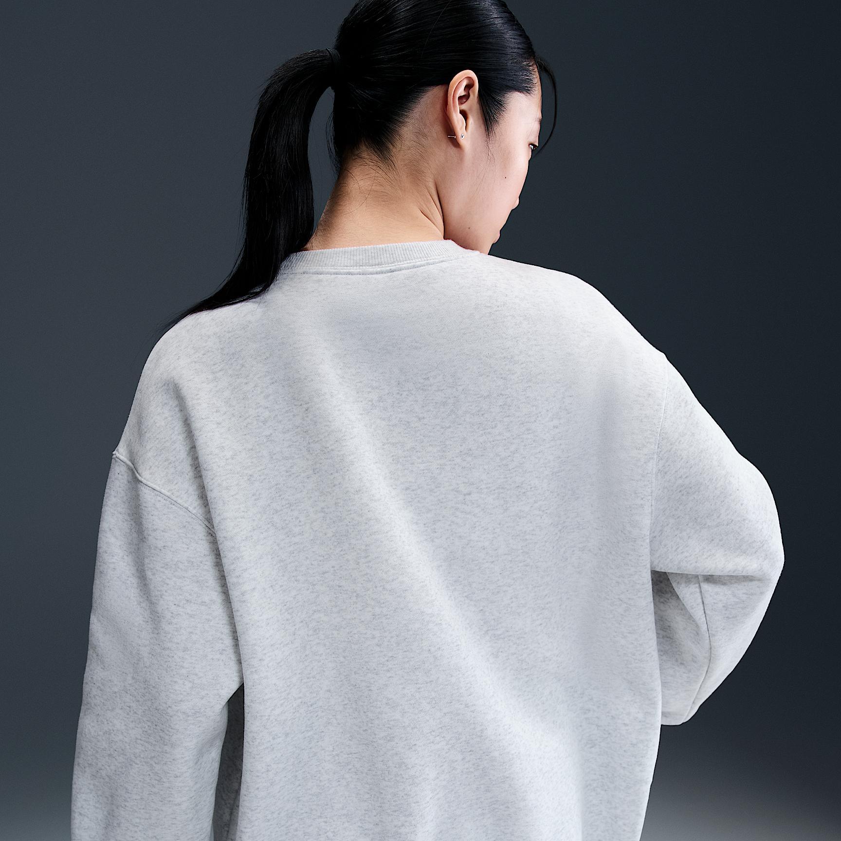 USA Phoenix Fleece Nike Women's Soccer Oversized Crew-Neck Sweatshirt Product Image