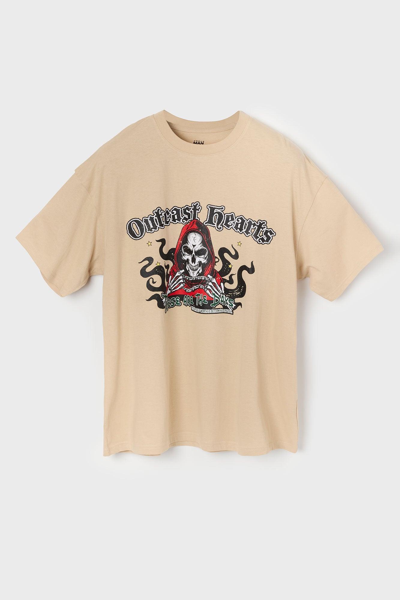 Outcast Hearts Graphic T-Shirt Male Product Image